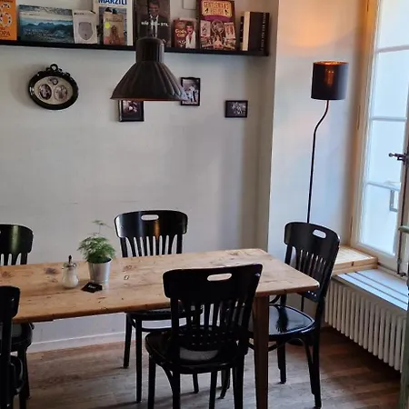 & Bistro Pele-mele Hotel Berna