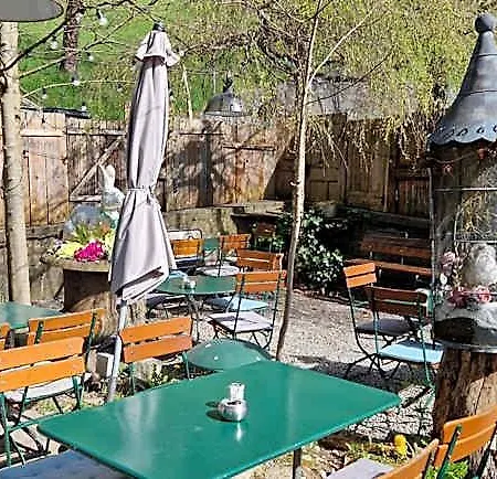 & Bistro Pele-mele فندق برن