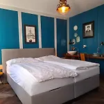 & Bistro Pele-mele Hotel